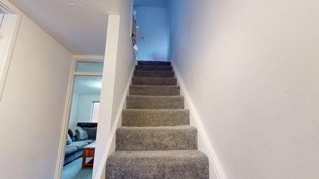 2 bedroom terraced house to rent - Photo 4