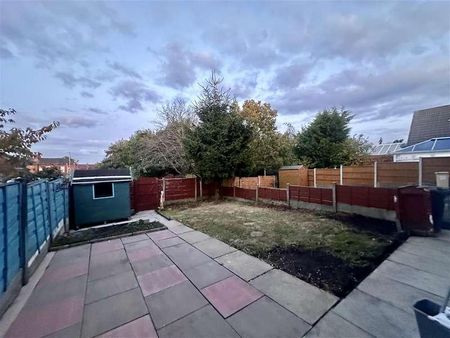 Heathfield Drive, Bolton, BL3 - Photo 3