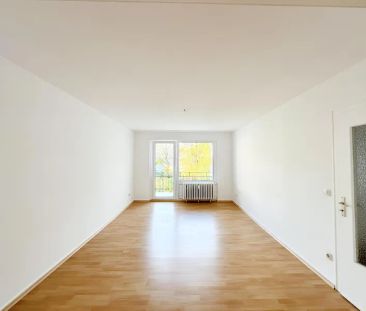 ATTRAKTIVE 3,5 ZIMMERWOHNUNG IN GUTER LAGE ZU MIETEN! - Photo 1