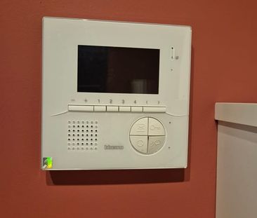 Appartement te huur - Photo 1