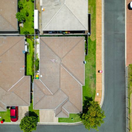 GATED COMMUNITY HOME WITH A POOL - Photo 3