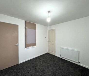Garforth Street, Oldham - Photo 6