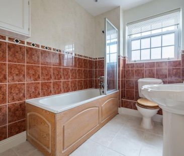 4 bedroom terraced house to rent - Photo 5