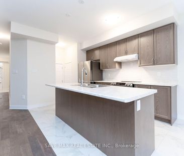 Detached Home For Lease | X8121830 - Photo 1