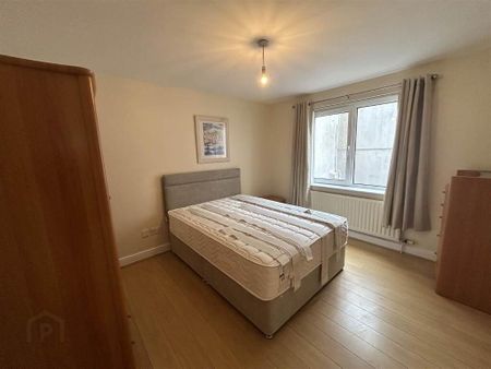 4 Sullivan Court, Holywood, BT18 9JF - Photo 2