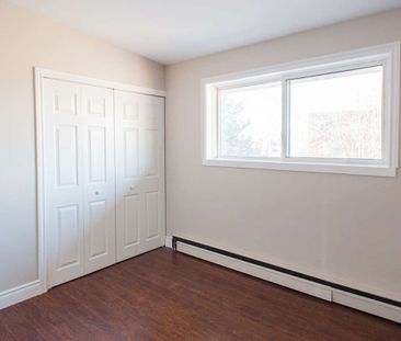 For Lease - 8650 Wyandotte Street Unit# 34, Windsor, Ontario - Photo 4