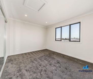 5/3 Churchill Avenue, CHADSTONE, VIC - Photo 6