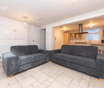 6 bedroom terraced house to rent - Photo 1