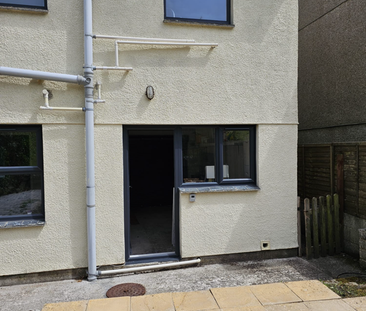 Detached 4-bedroom house, Penryn - Photo 5