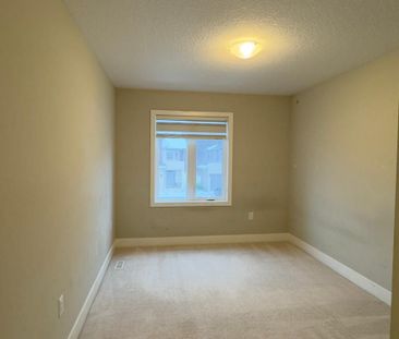 For Lease - 677 Chelton Road, London South, Ontario - Photo 2