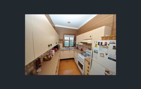 5br House for Lease - Available from 4 December 2025 - Photo 3