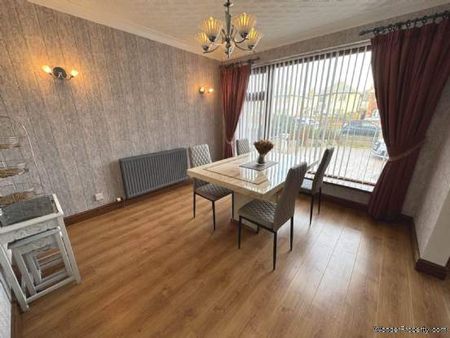 2 bedroom property to rent in Blackpool - Photo 4