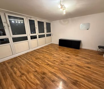 3 Bed Maisonette, Giraud Street, E14 - Photo 2