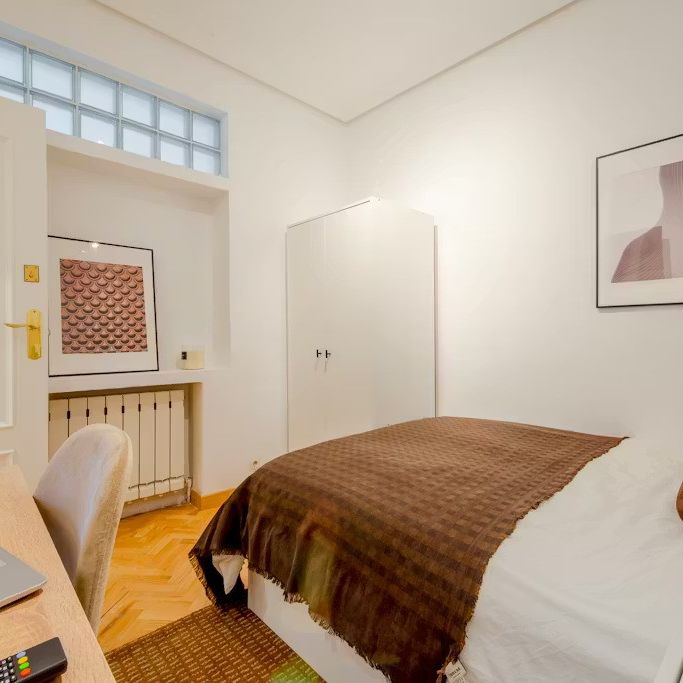 Avenida Felipe II, Madrid, Community of Madrid 28009 - Photo 1