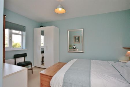 2 bedroom semi-detached house to rent - Photo 3