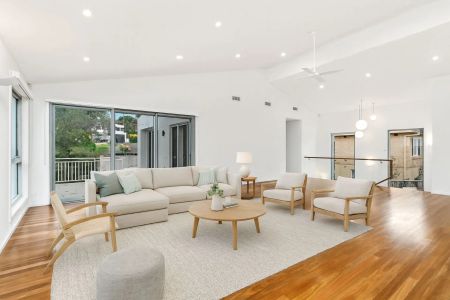 A masterpiece of elegance and class - Photo 3