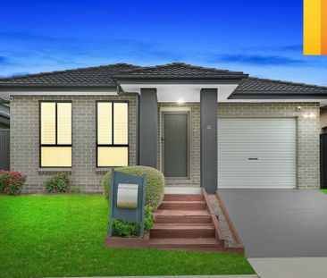 Beautiful 4 Bedroom Home - Great Location! - Photo 1