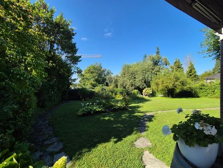 Großzügiger Bungalow mit Gebirgsblick und Außenpool im Herzen von Leonding! 250 m² WNFL, Grund 2.156 m², Doppelgarage! - Photo 4