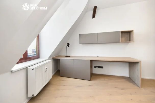 Pronájem nadstandartního bytu 3+kk po rekonstrukci s klimatizací, 89 m - Photo 1