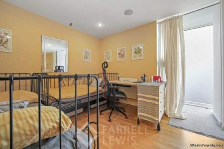 2 bedroom property to rent in London - Photo 5