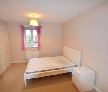 4 bedroom terraced house to rent - Photo 1