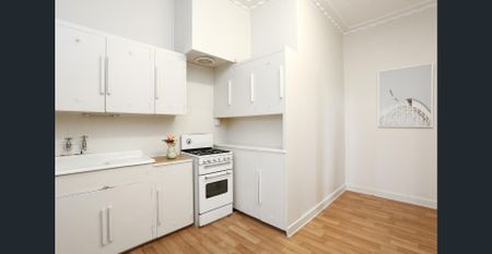 Beautiful heritage building in Elwood - Photo 4