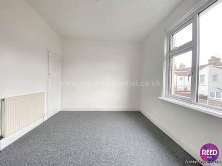 2 bedroom property to rent in Southend On Sea - Photo 4