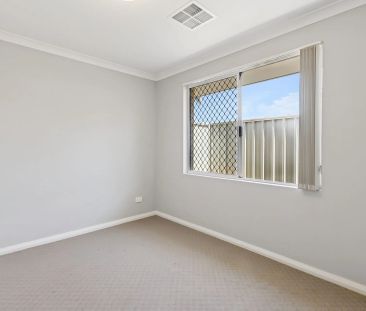 Stylish, Low-Maintenance Living in a Prime Bassendean Location - Photo 2