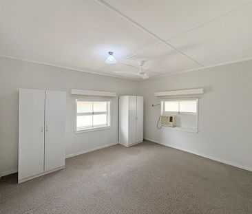 Charming 3-Bedroom Home - Photo 6