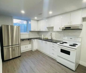 104 Northcliffe Crescent #BASEMENT - Photo 3