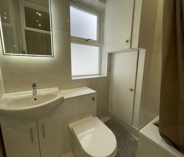 Room in a Shared House, Cedar Road, NW2 - Photo 2