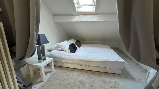 Charming penthouse well located in the old town - Foto 1