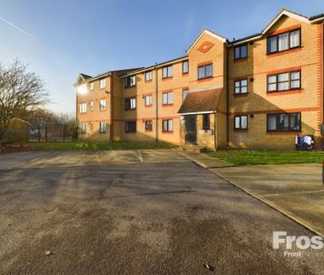 Redford Close, Feltham,TW13 - Photo 2