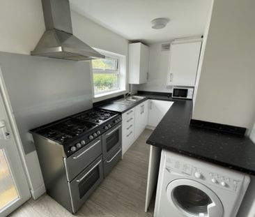 8 Bed Student Accommodation - Photo 5