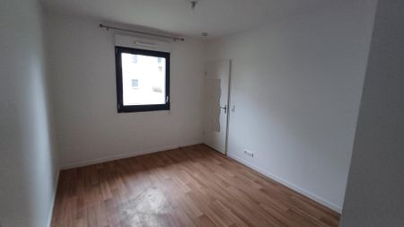 location Appartement T2 DE 48.36m² À AUBERVILLIERS - Photo 2