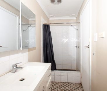 Duplex with Spacious Yard - Photo 2