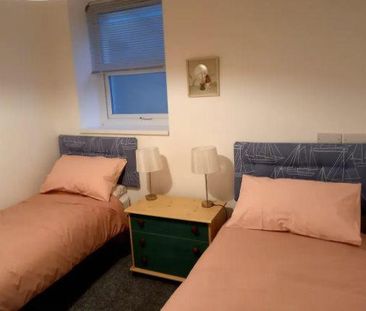 2 bedroom flat to rent - Photo 5