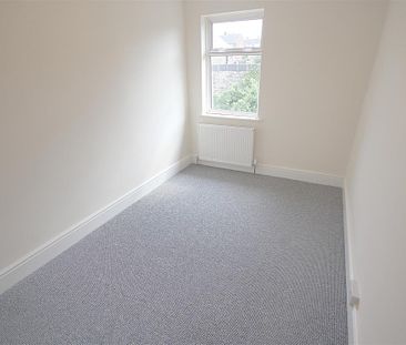 2 Bedroom House - Semi-Detached To Let - Photo 3