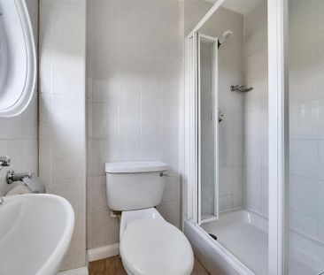 6 bedroom semi-detached house to rent - Photo 5