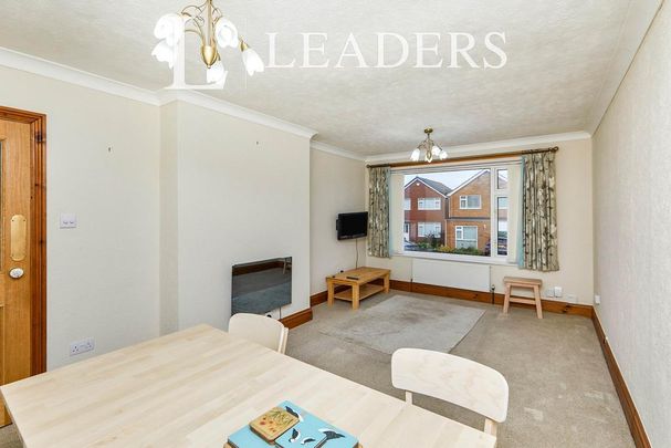 2 bedroom bungalow to rent - Photo 1