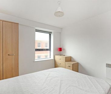 2 bedroom flat to rent - Photo 6