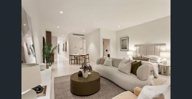 ULTRA MODERN DUPLEX IN A PRIME LOCATION ! - Photo 1