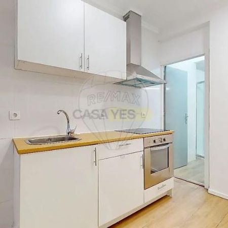 House T2 in Cedofeita, Santo Ildefonso, Sé, Miragaia, São Nicolau e Vitória, Porto - Photo 3