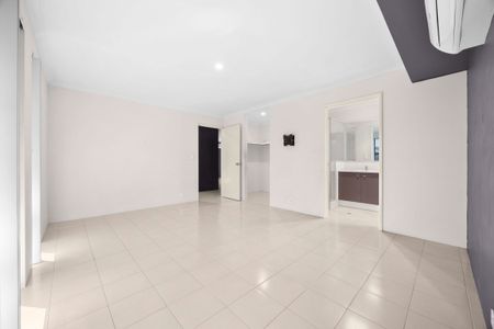 Four Bedroom Family Home in Baldivis - Photo 4