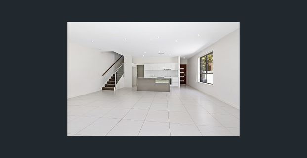 Harbour Quays Duplex - Photo 1