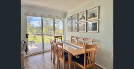 SPACIOUS BEACHSIDE APARTMENT - Photo 3