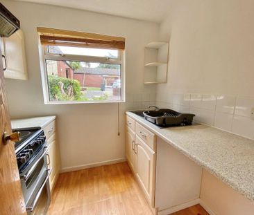 1 bedroom semi-detached house to rent - Photo 6