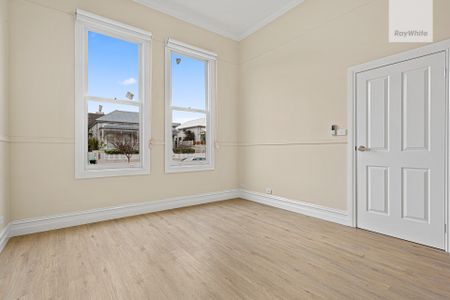 240 Albion Street, Brunswick VIC 3056 - House For Rent | Domain - Photo 2