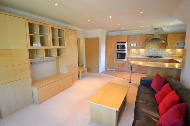 2 Bedroom Apartment To Let - Photo 1