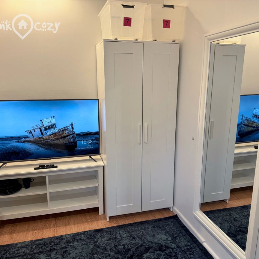 Glen Waverley - Photo 1